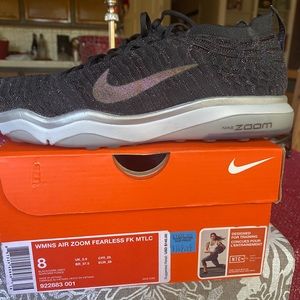 Nike Wmns Air Zoom Fearless FK MTLC